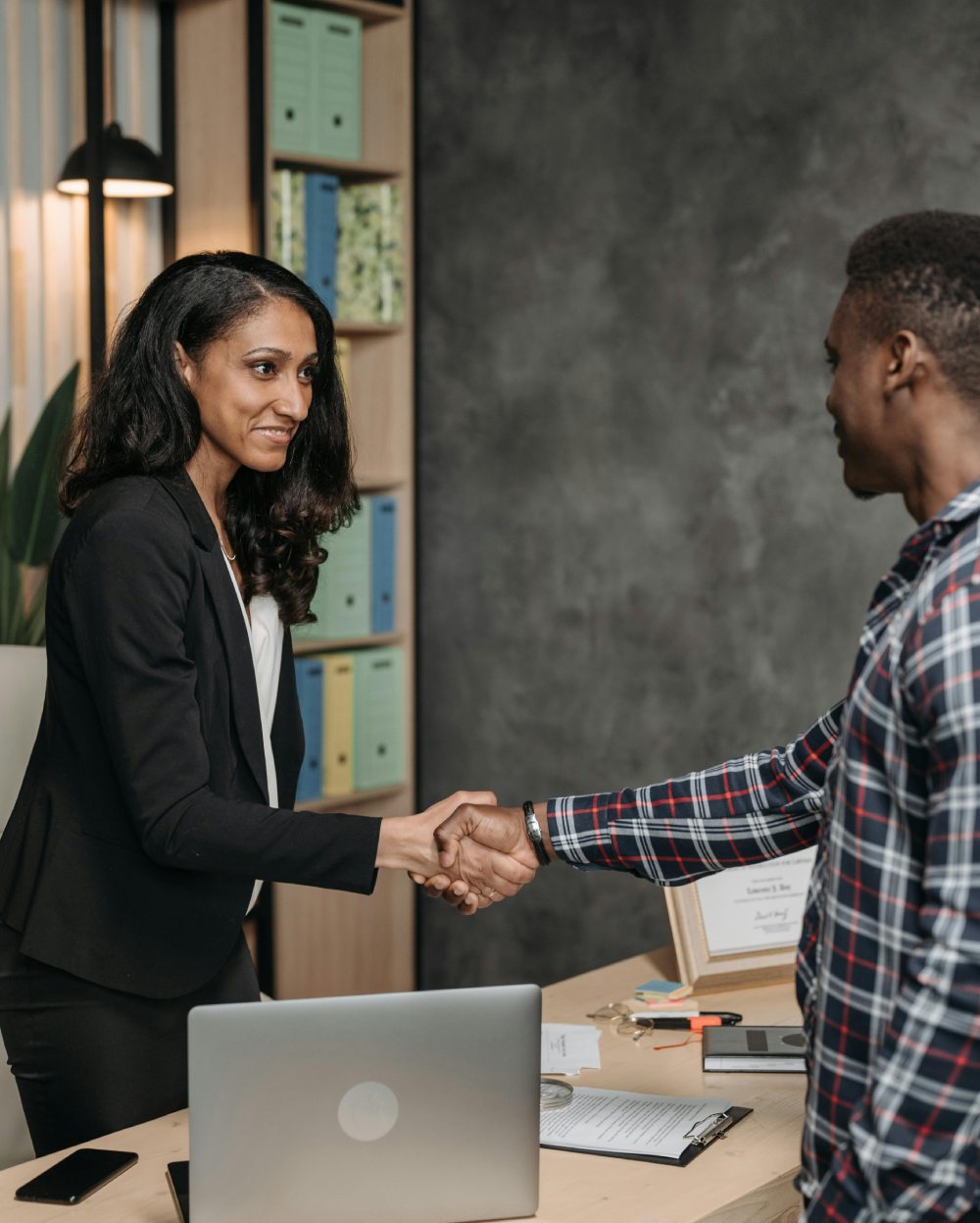 Consultant presenting expertise